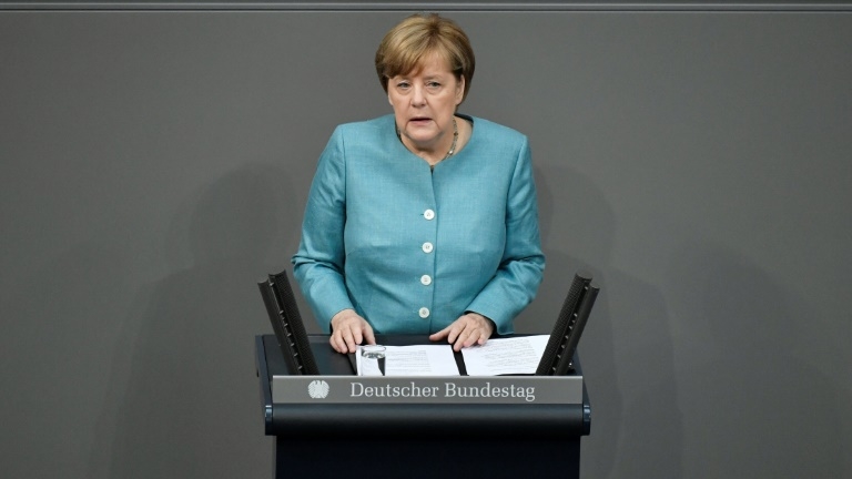 femmesmagazine-billetpolitique-lours-laigle-lelion