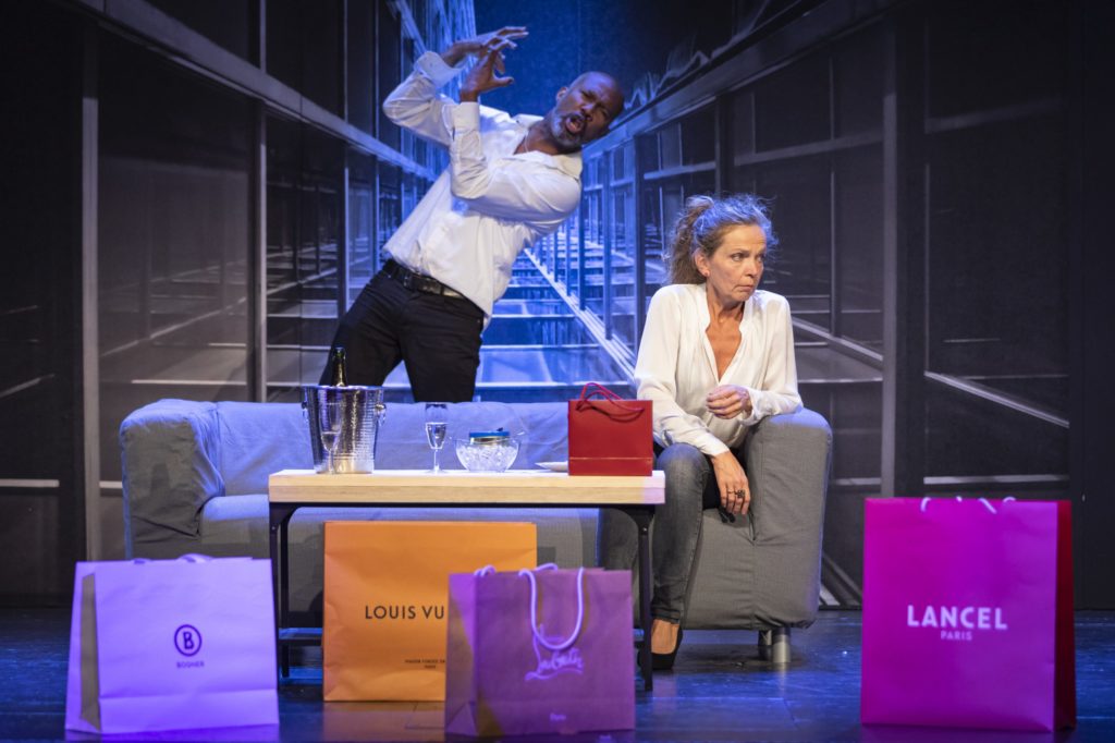 femmesmagazine-largentfaitilbonheur-piecethetatre